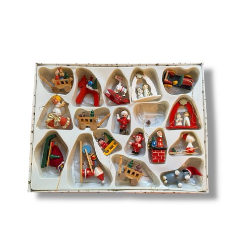 Vintage wooden christmas - christmas, tree